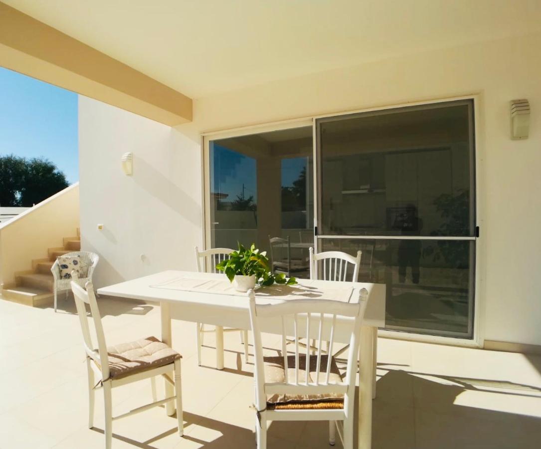 Dolcevitasuites - Modern 3 Bdr Villa In S. Lorenzo Рейтани Экстерьер фото