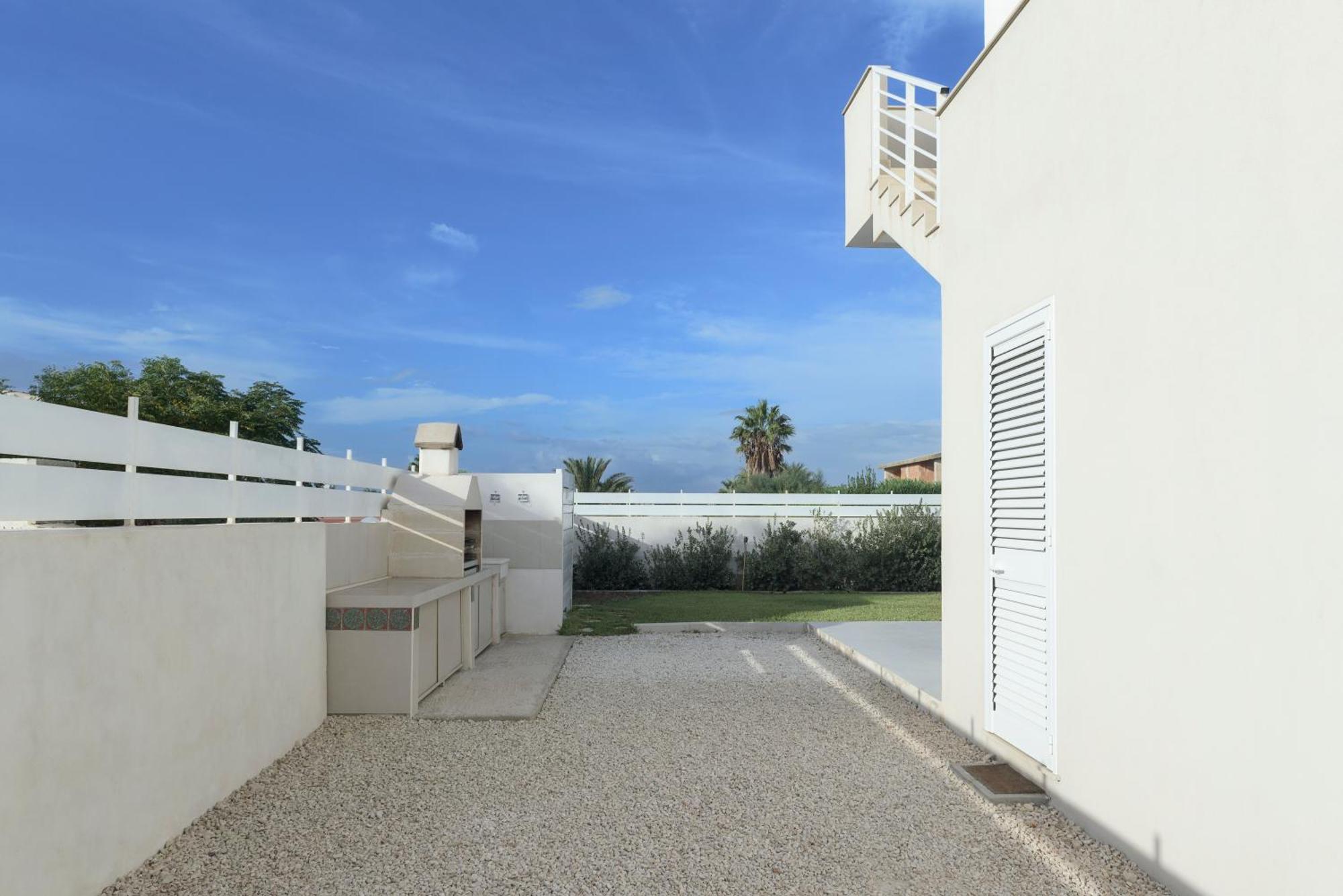 Dolcevitasuites - Modern 3 Bdr Villa In S. Lorenzo Рейтани Экстерьер фото