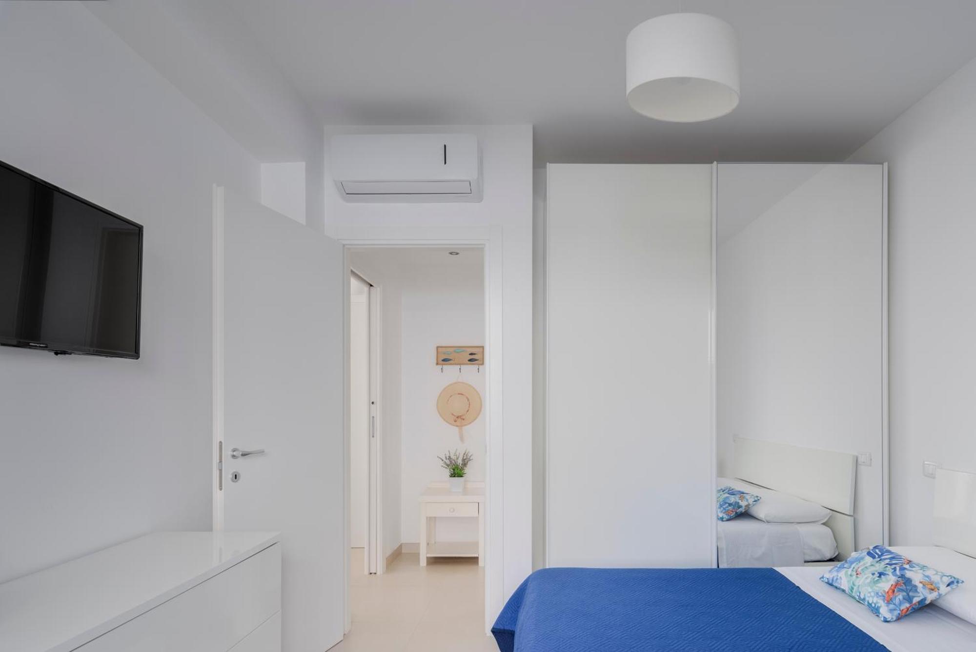 Dolcevitasuites - Modern 3 Bdr Villa In S. Lorenzo Рейтани Экстерьер фото